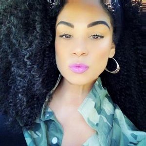 Meet your Posher, Sharry